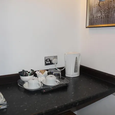 The Lakes Manor - Private Parking - Central - Breathtaking Views Гостевой дом